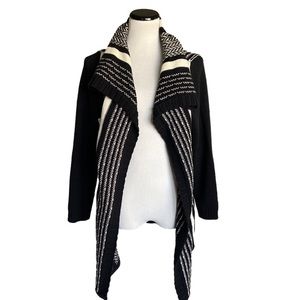 Liz Claiborne Black and white cardigan size medium